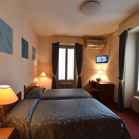 Ambra Hotel - The Only Central Lakeside Hotel In Iseo Exterior foto